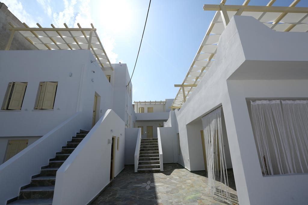 The White Suites Адамас Екстер'єр фото